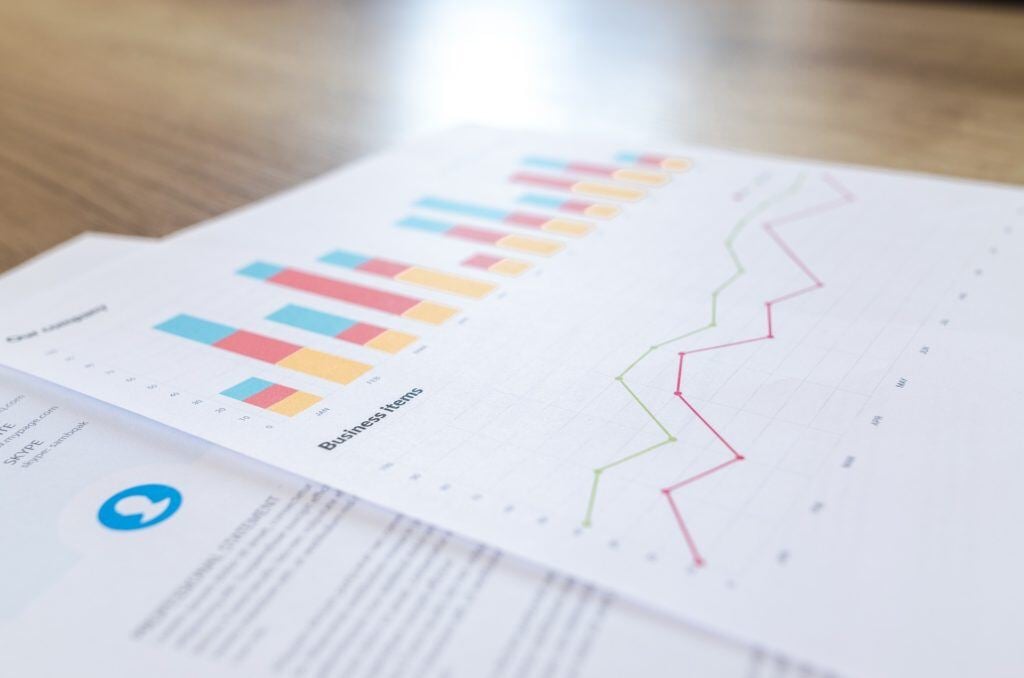 Difference between HR reporting and Analytics